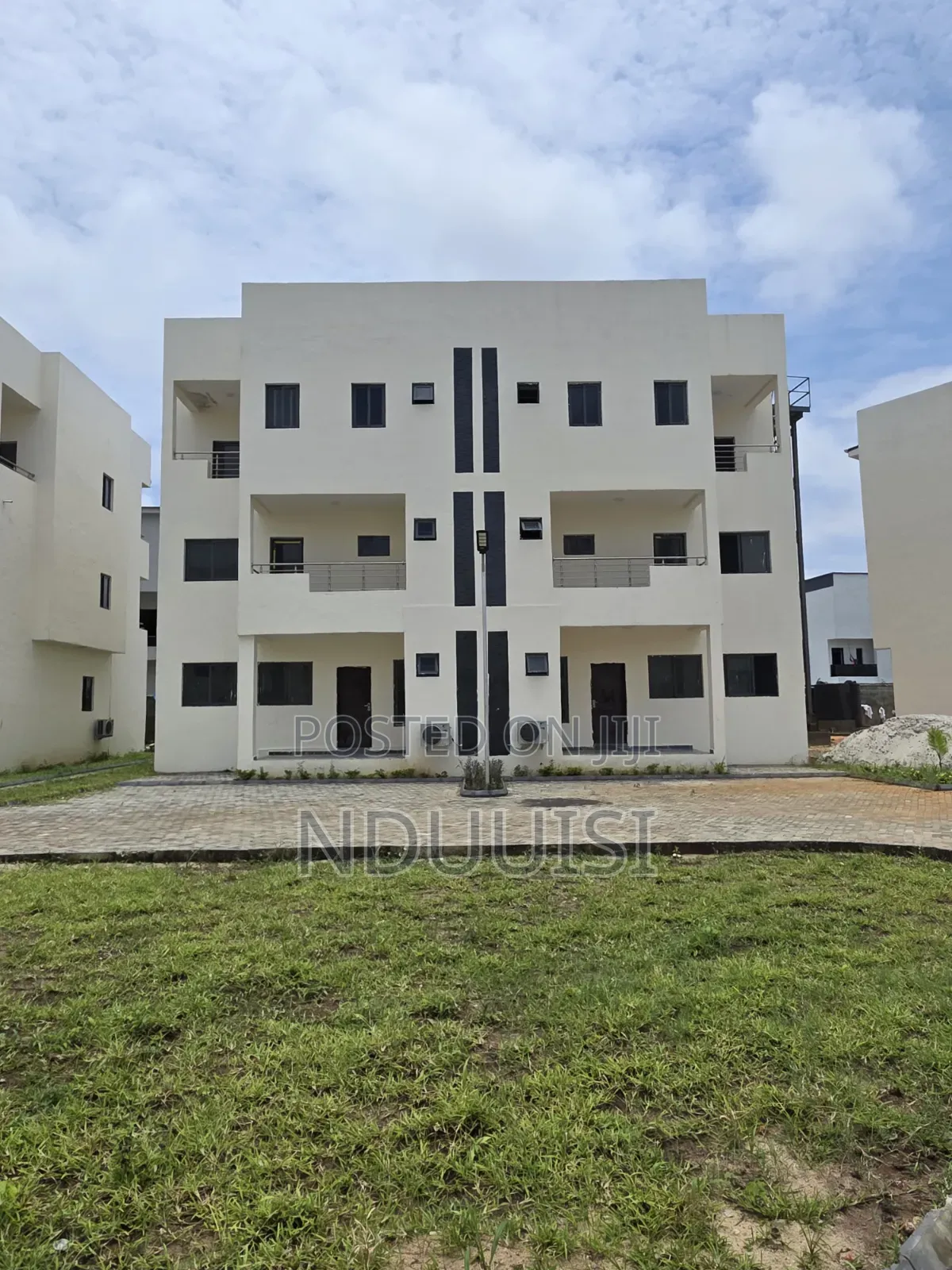 4bdrm Duplex in Beach Resort Estate, Osapa london for rent in Osapa london