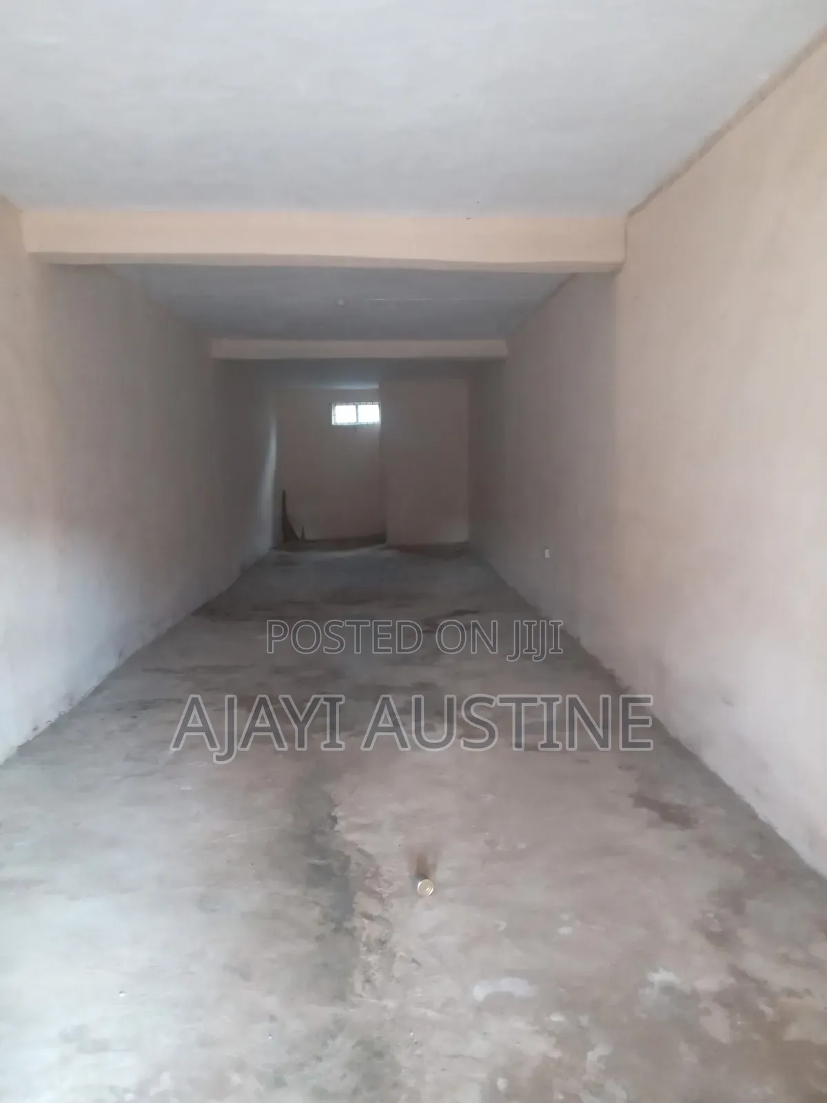 Big Shop to Let Along Hospital Road in Akure
