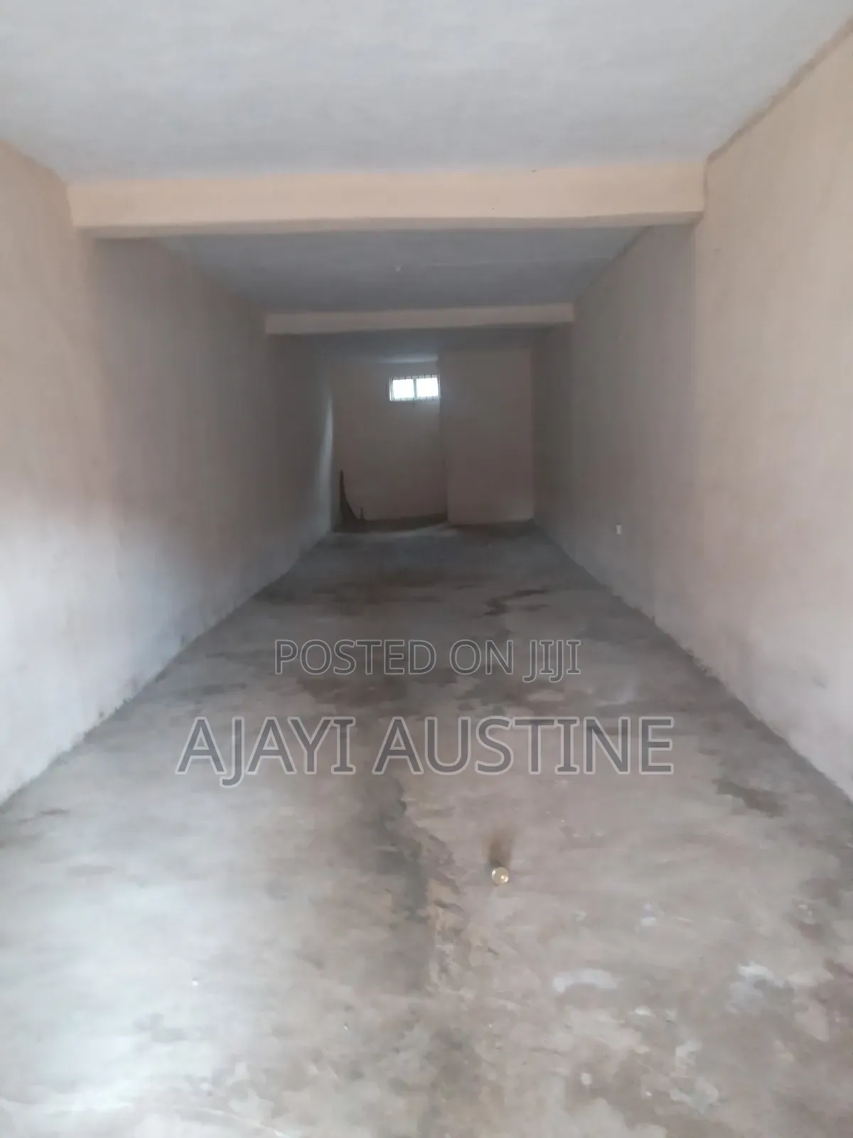 Big Shop to Let Along Hospital Road in Akure