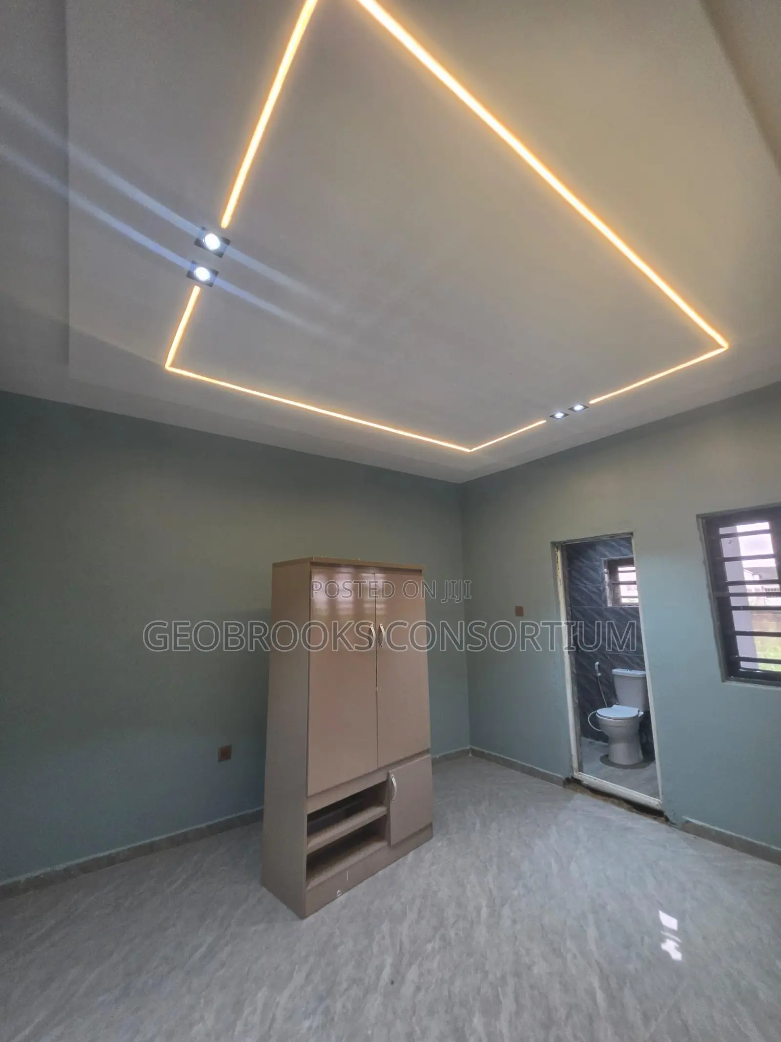 3bdrm Bungalow in Elebu, Oluyole Estate for sale in Oluyole Estate