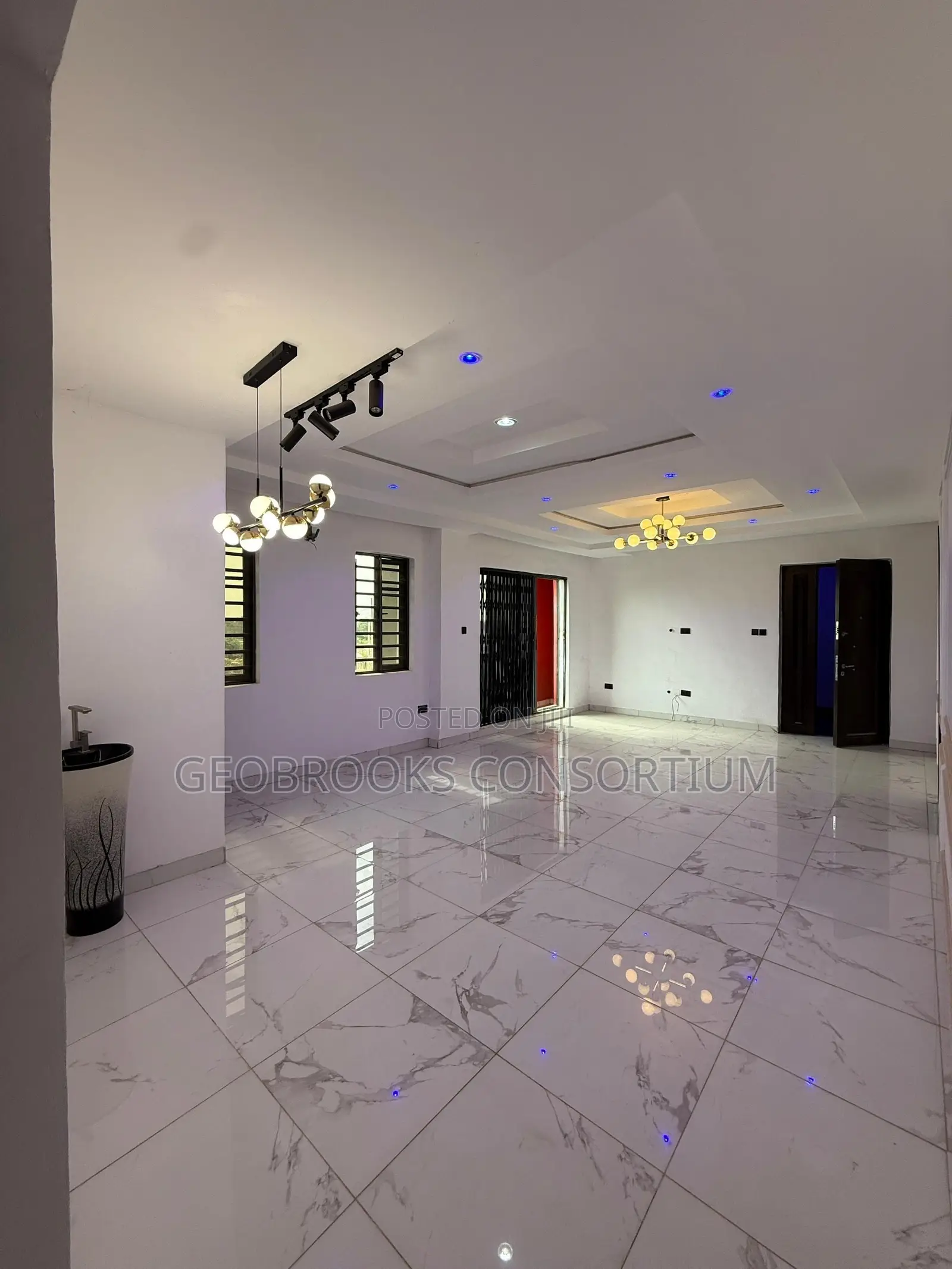 3bdrm Apartment in Alao Akala Way, Akobo for rent in Akobo