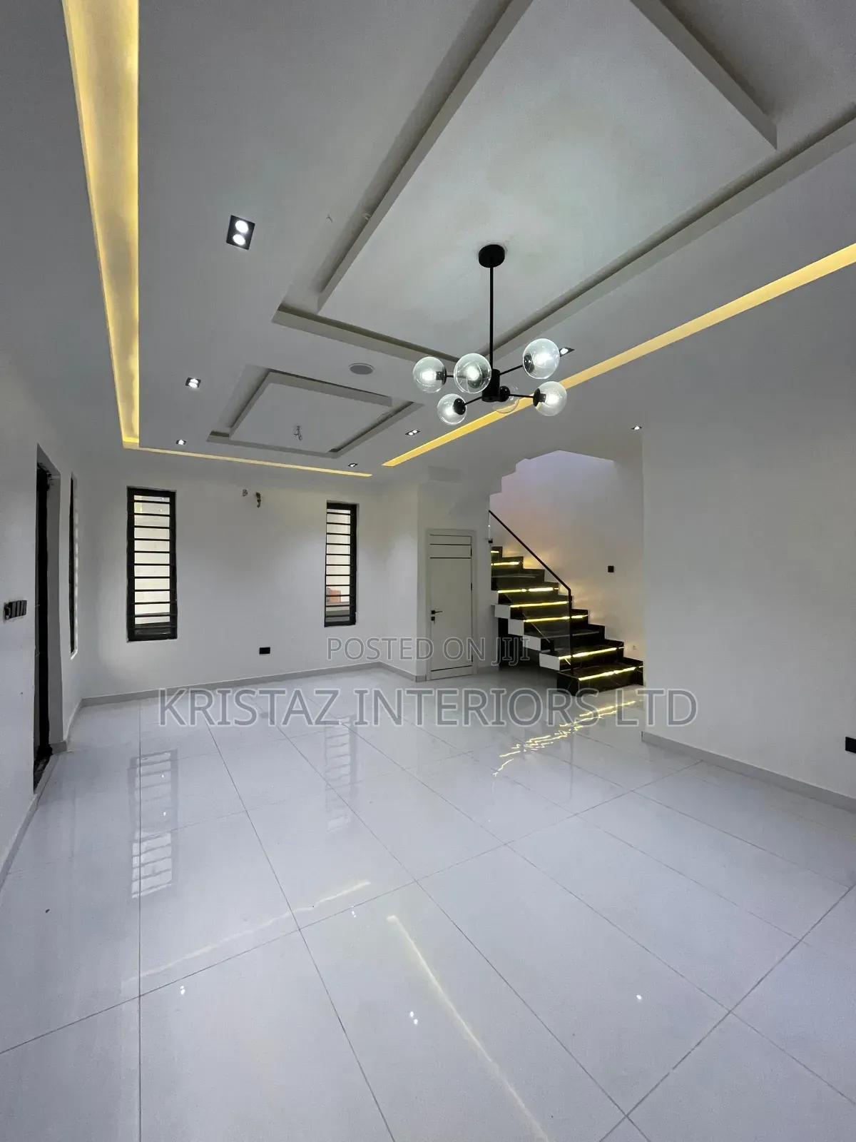 4bdrm Duplex in Idado for sale in Idado