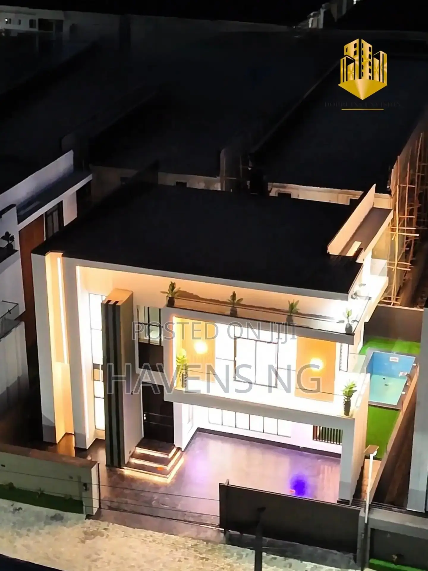 5bdrm Duplex in Ikota for sale in Ikota