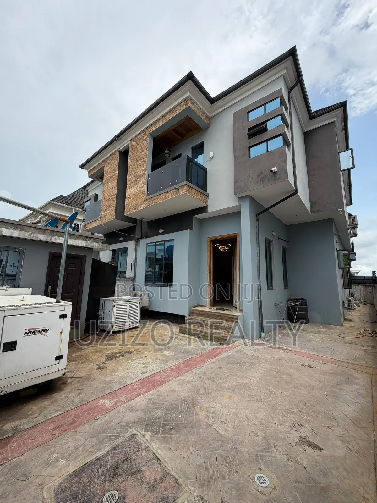 Furnished 4bdrm Duplex in Vgc Harris Drive for sale in VGC / Ajah