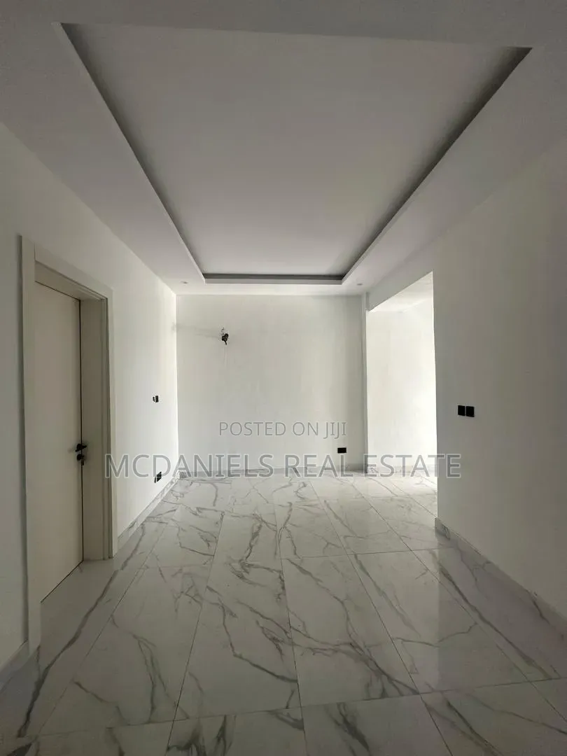 5bdrm Townhouse/Terrace in Lekki Phase 1 for sale in Lekki Phase 1