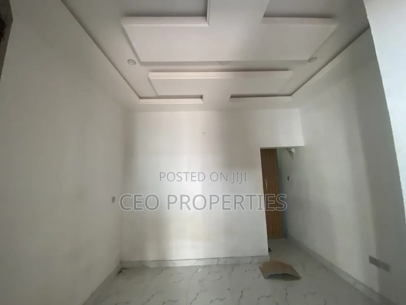 1bdrm Bedsitter in New Road/Igboefon, Chevron for rent in Chevron