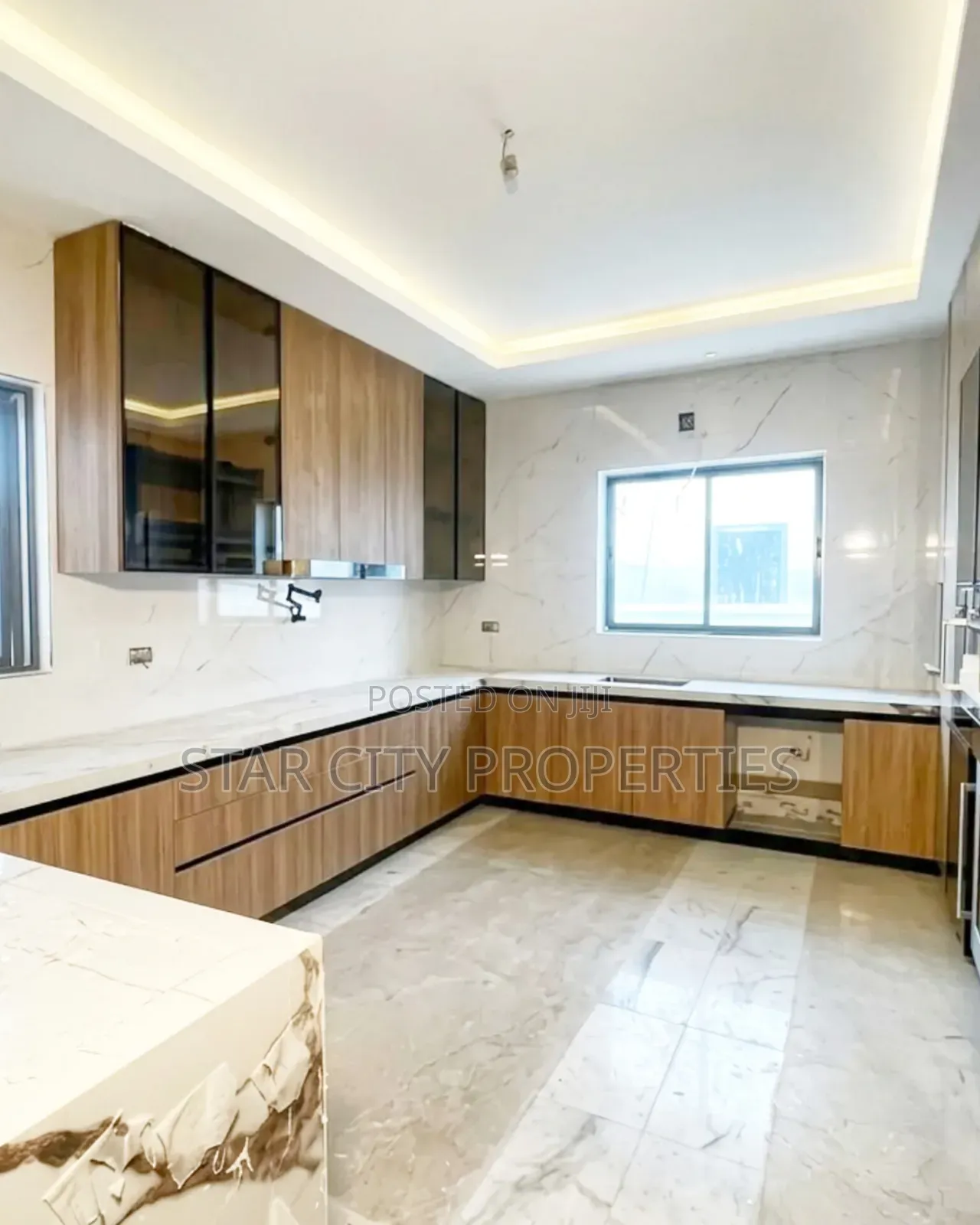 5bdrm Duplex in Banana Island Ikoyi for sale in Banana Island