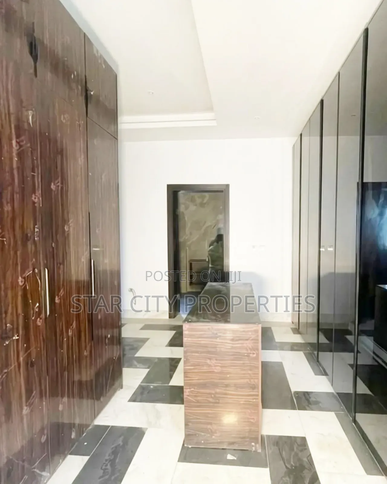 5bdrm Duplex in Banana Island Ikoyi for sale in Banana Island