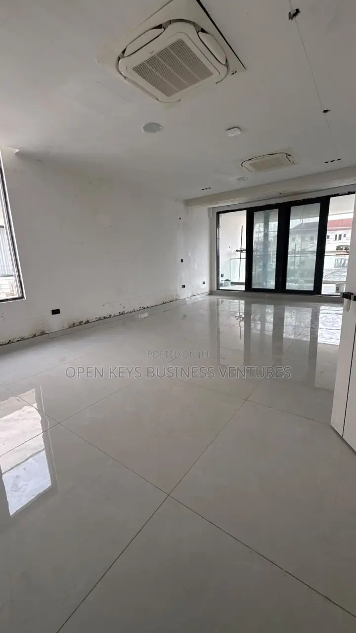 Furnished 5bdrm Duplex in Banana Island for sale in Banana Island