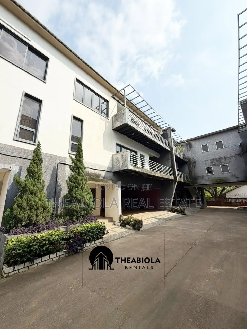 Furnished 5bdrm Townhouse / Terrace in Lifecamp, Abuja for rent in Life Camp