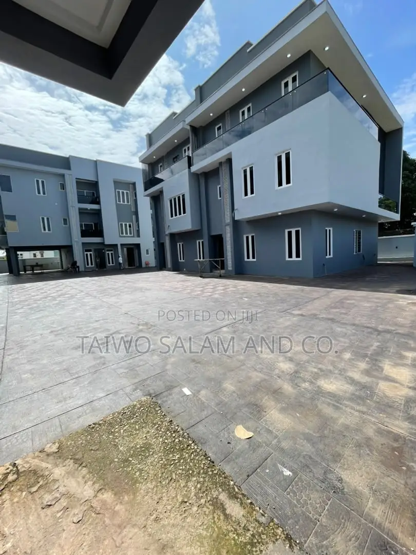 3bdrm Apartment in Bodija for sale in Bodija