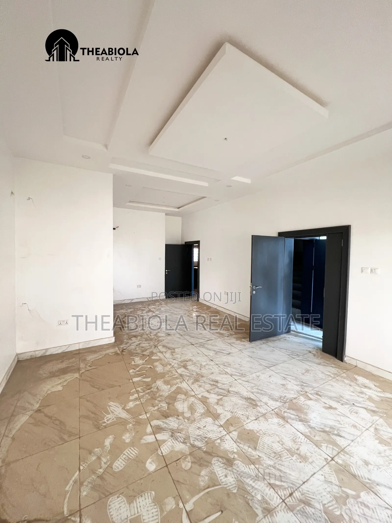4bdrm Townhouse/Terrace in Lifecamp, Abuja for sale in Life Camp