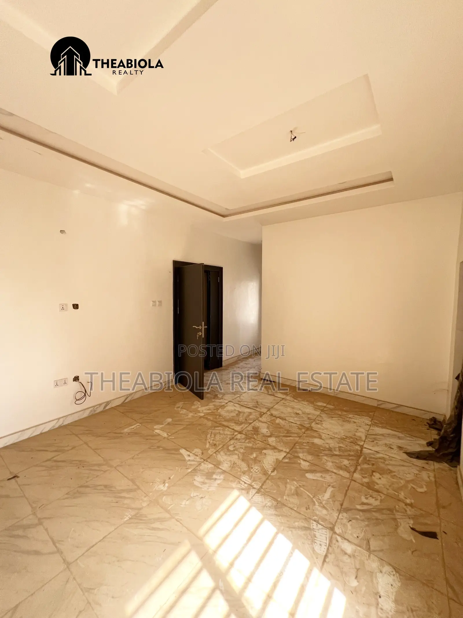 4bdrm Townhouse/Terrace in Lifecamp, Abuja for sale in Life Camp