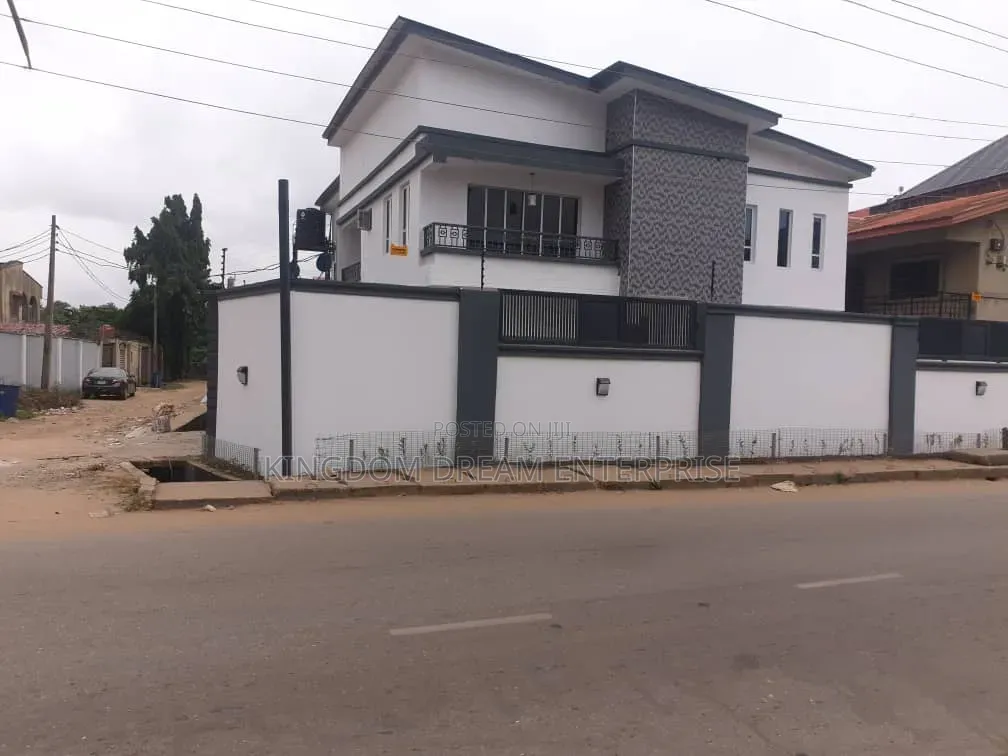 3bdrm Block of Flats in Abulegba Lagos for sale in Abule Egba