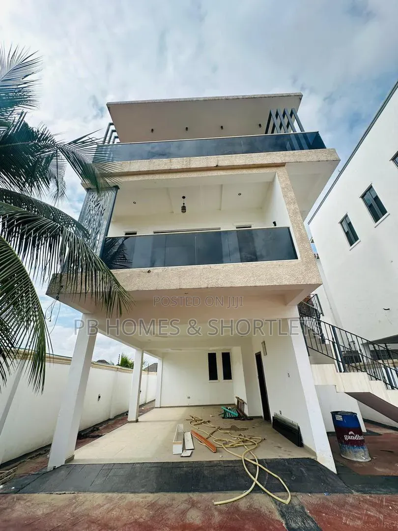 4bdrm Duplex in GRA Phase 2 Shangisha for sale in GRA Phase 2 Shangisha