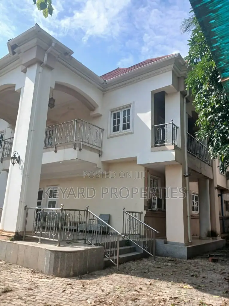 5bdrm Duplex in Life Camp for sale in Life Camp