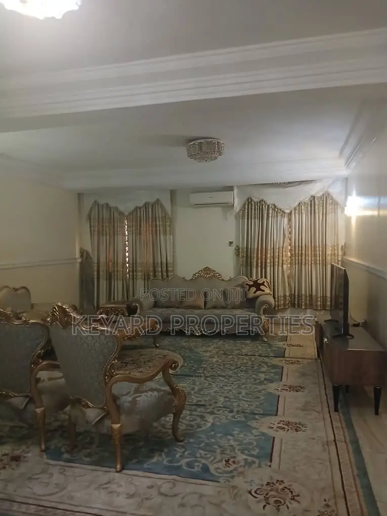 5bdrm Duplex in Life Camp for sale in Life Camp