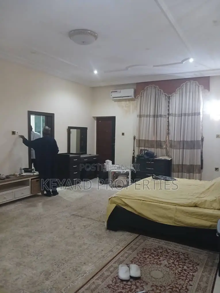 5bdrm Duplex in Life Camp for sale in Life Camp