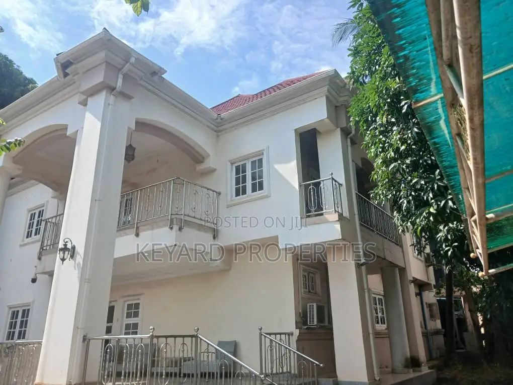 5bdrm Duplex in Life Camp for sale in Life Camp
