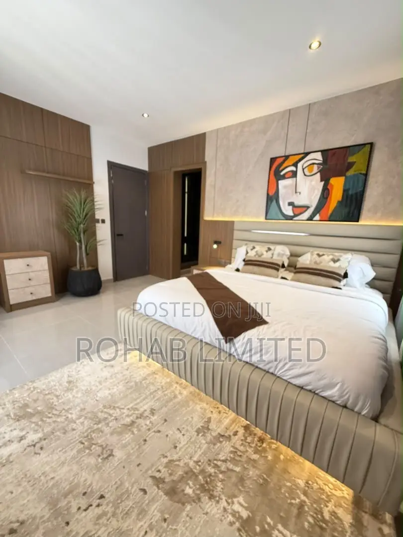 Furnished 3bdrm Apartment in Den Heights for sale in Lekki Phase 1