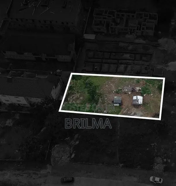 837Sqm Land in Lifecamp for Sale in Maitama