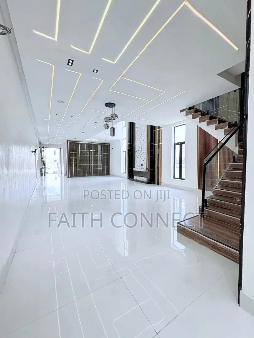 5bdrm Duplex in Ajah for sale in Ajah