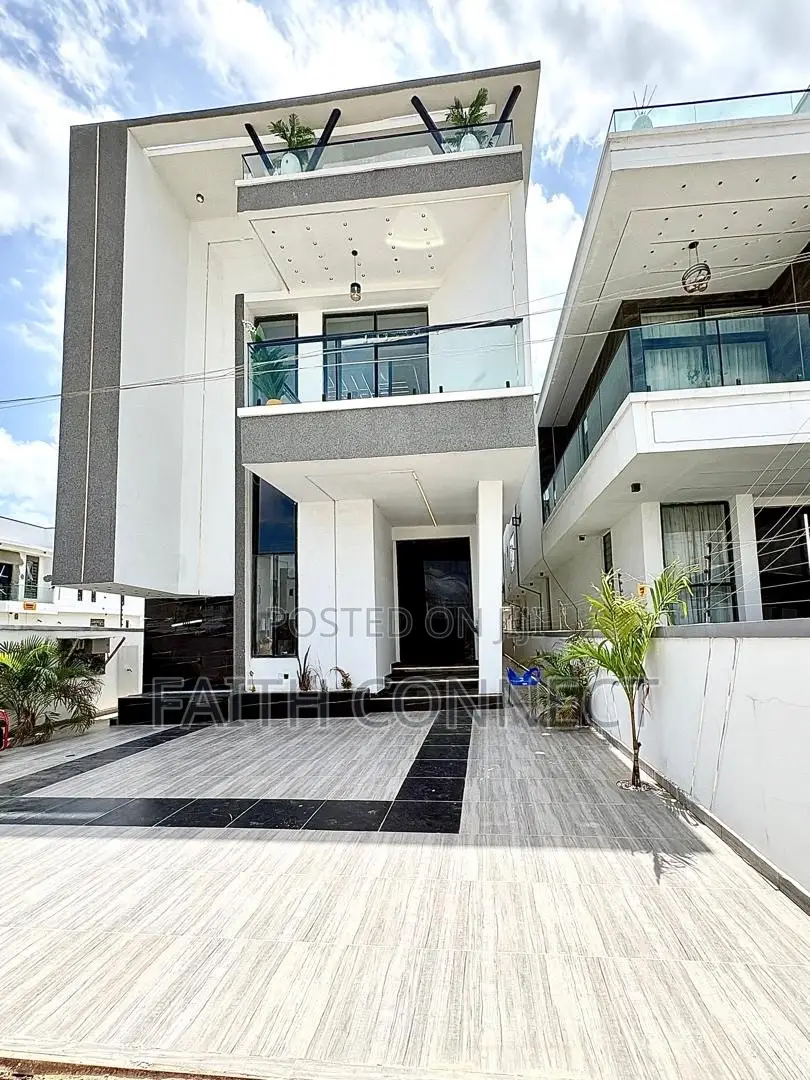 5bdrm Duplex in Ajah for sale in Ajah