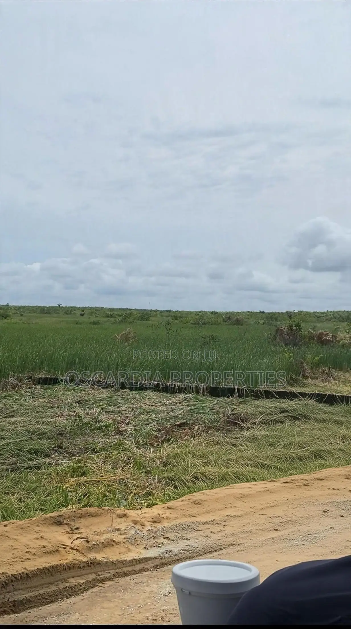 For Sale, Own a Land Facing the Lagos–calabar Coastal Highway. in Eleko
