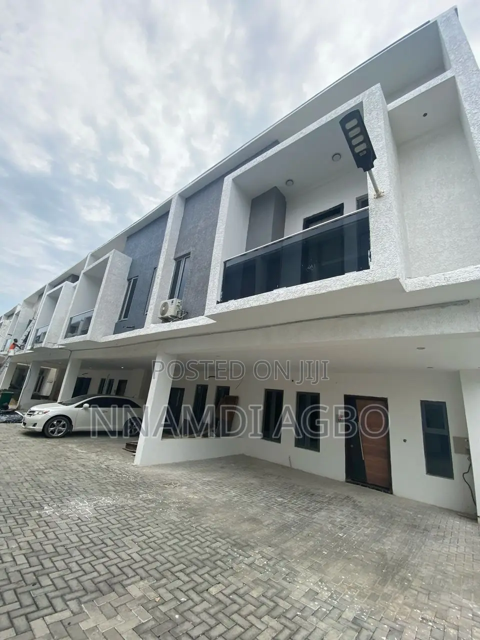 4bdrm Duplex in Lafiaji for rent in Lafiaji