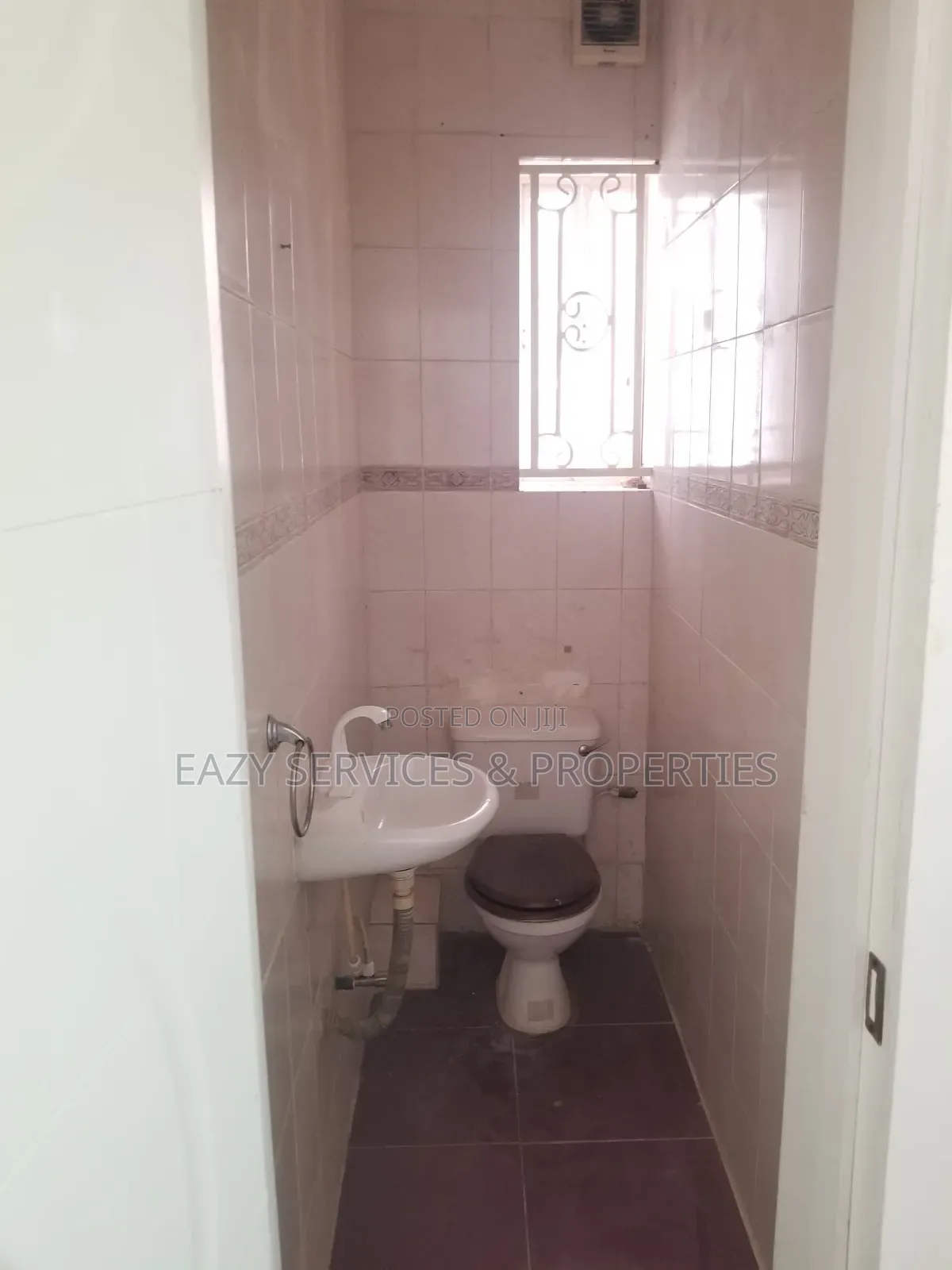 2bdrm Apartment in Gated And Secured, Lekki Phase 1 for rent in Lekki Phase 1