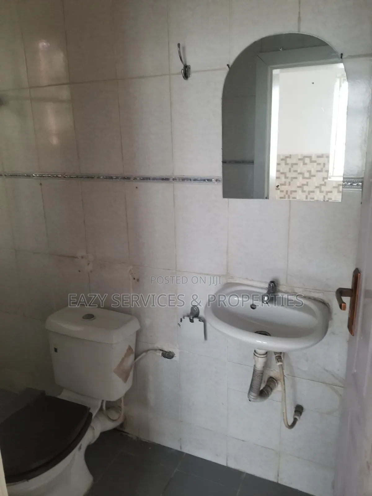 2bdrm Apartment in Gated And Secured, Lekki Phase 1 for rent in Lekki Phase 1