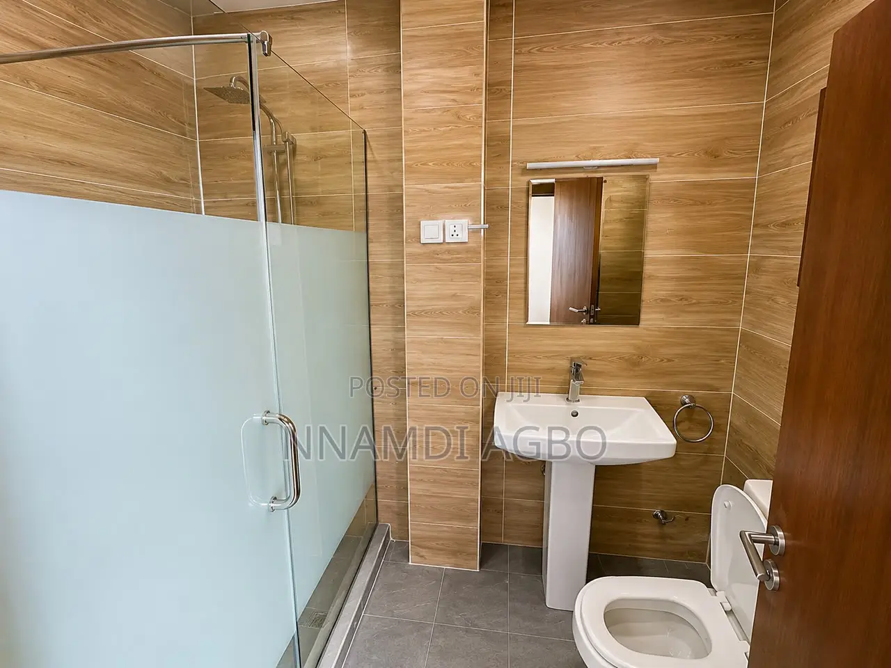 3bdrm Apartment in Ogombo for rent in Ogombo