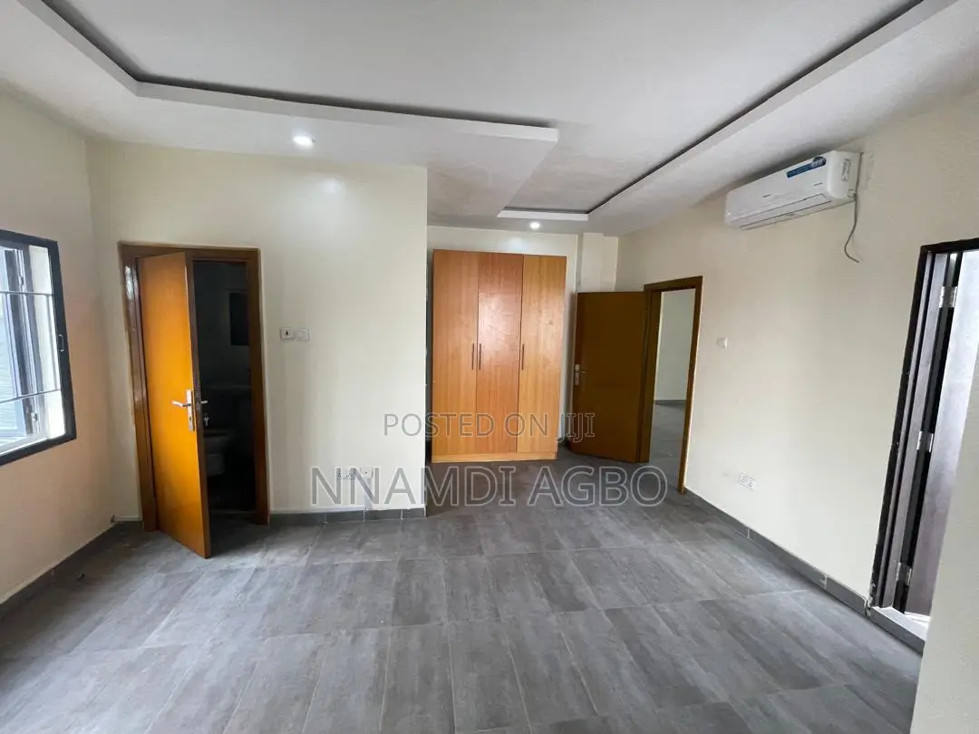 3bdrm Apartment in Ogombo for rent in Ogombo