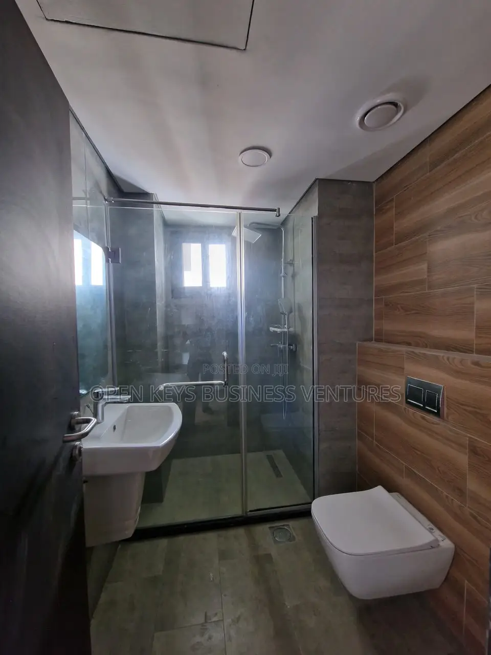 Furnished 3bdrm Apartment in Banana Island for rent in Banana Island