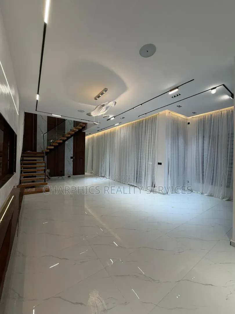 5bdrm Duplex in VGC / Ajah for sale in VGC / Ajah