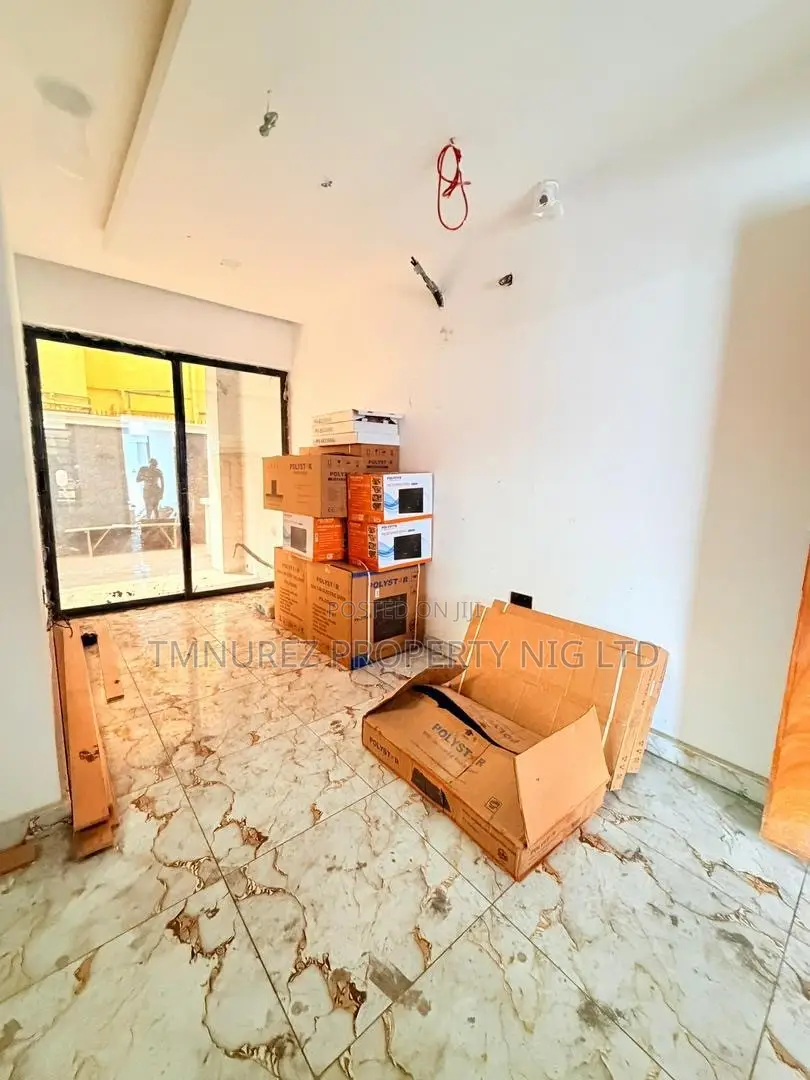 4bdrm Duplex in Ikeja for sale in Ikeja