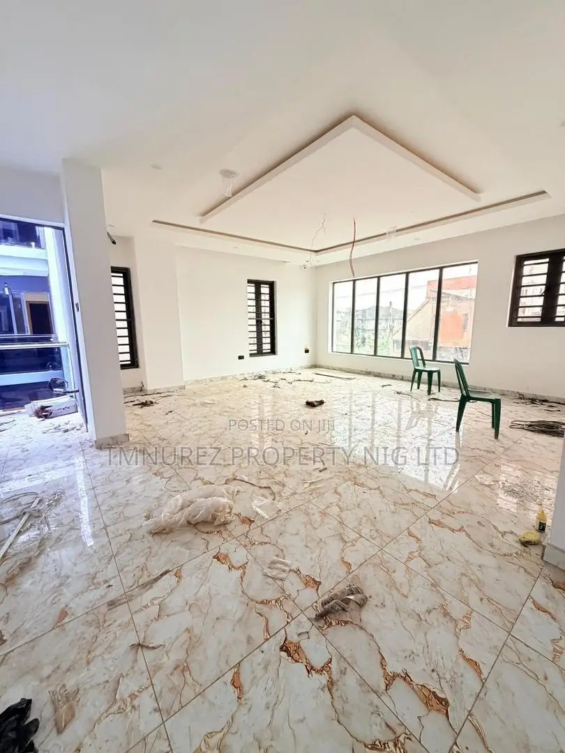 4bdrm Duplex in Ikeja for sale in Ikeja