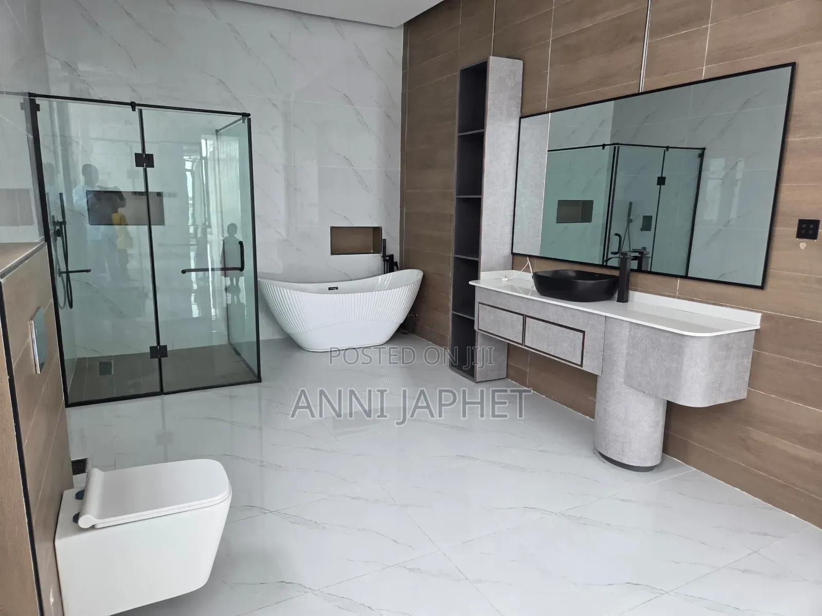 5bdrm Penthouse in Osapa, Lekki, Lagos Island / Lagos Island for sale in Lagos Island / Lagos Island