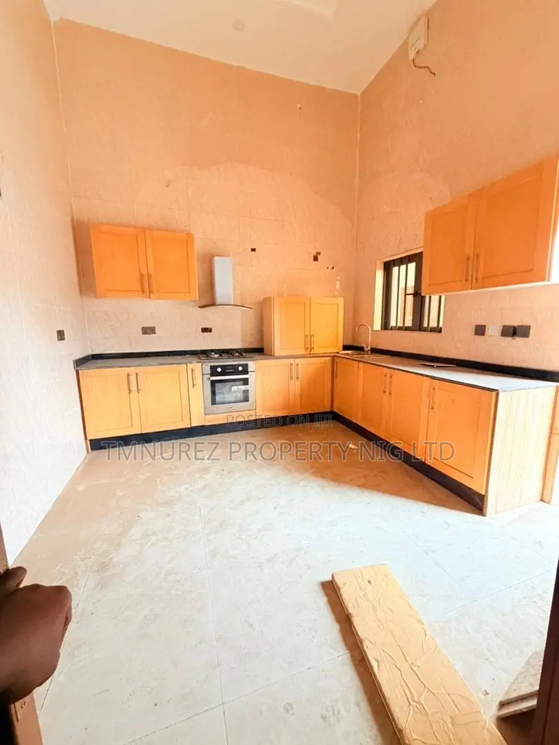 4bdrm Duplex in Ikeja for sale in Ikeja
