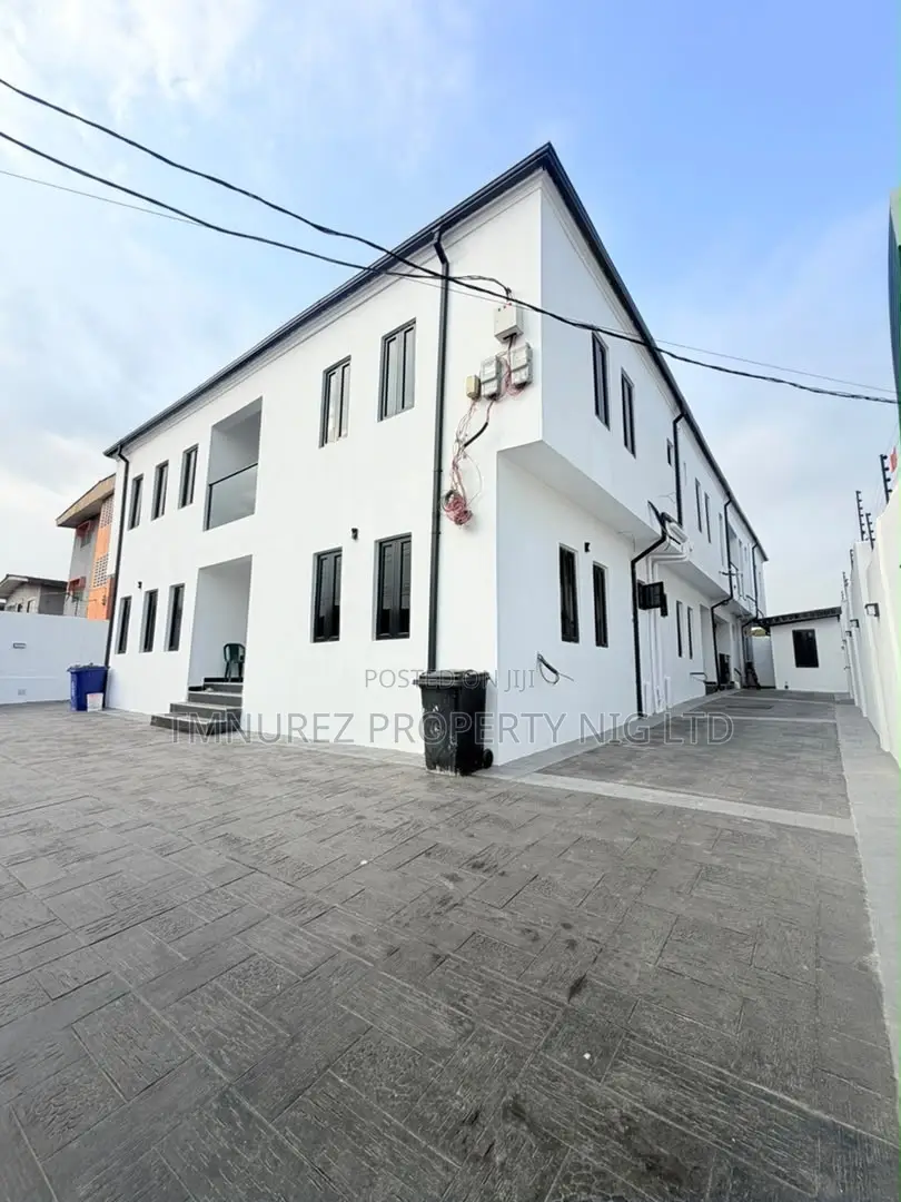3bdrm Apartment in Gbagada for sale in Gbagada