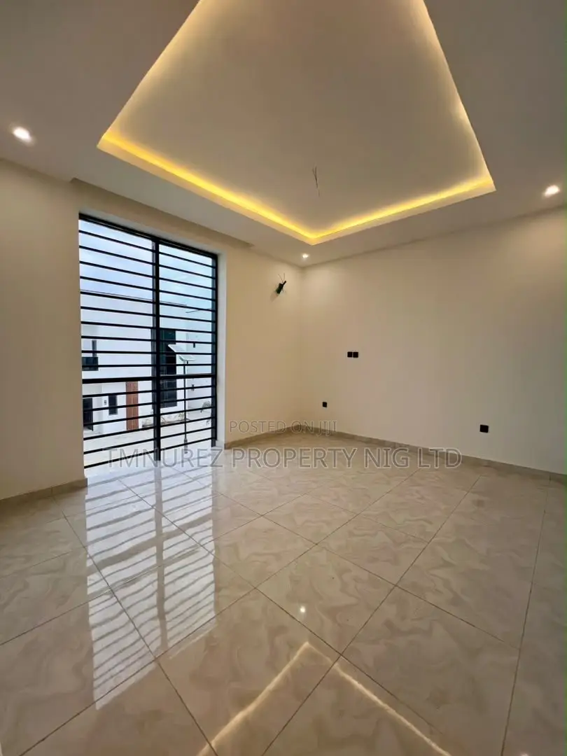 3bdrm Duplex in Off Lekki-Epe Expressway for sale in Off Lekki-Epe Expressway