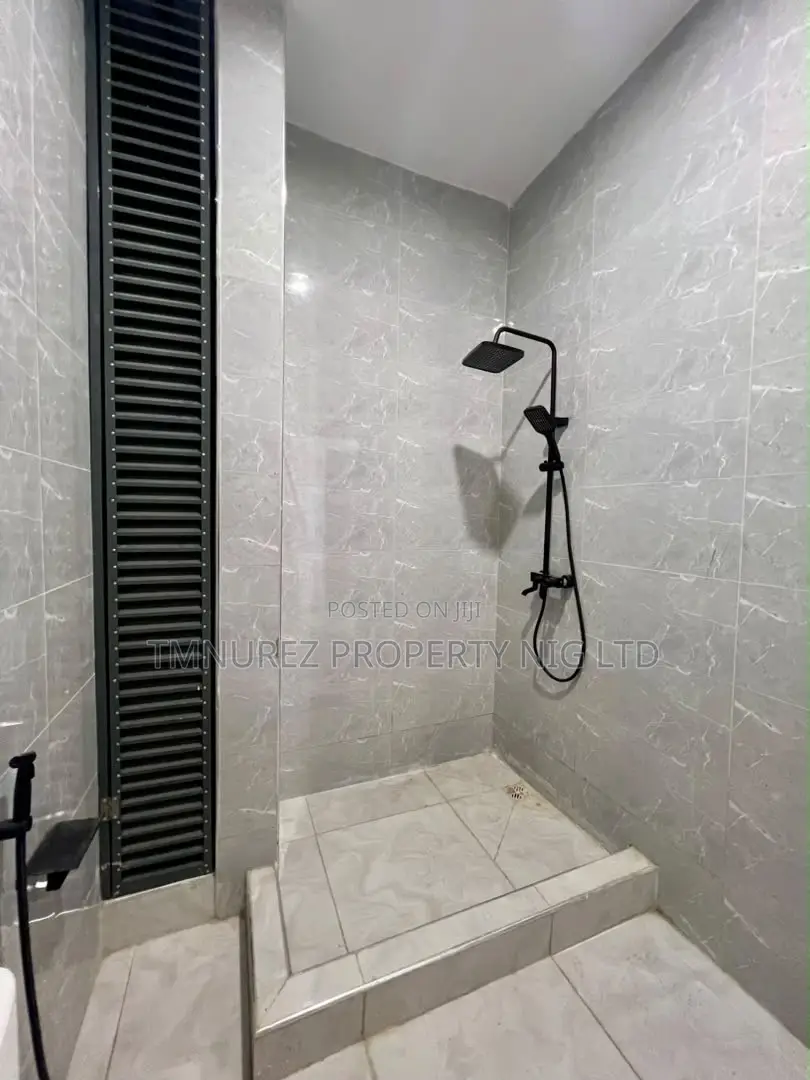 3bdrm Duplex in Off Lekki-Epe Expressway for sale in Off Lekki-Epe Expressway