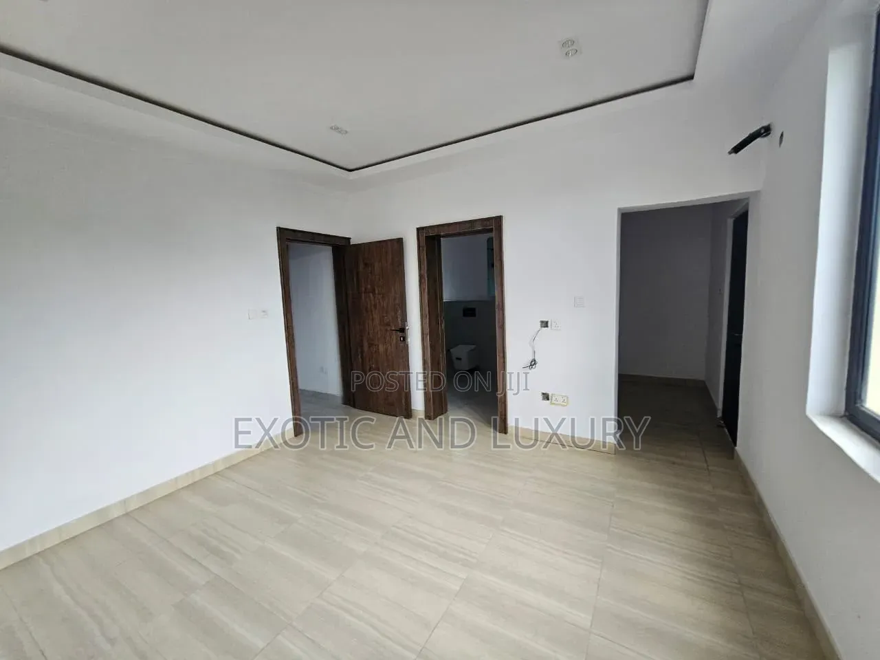 4bdrm Duplex in Parkview Estate for sale in Parkview Estate