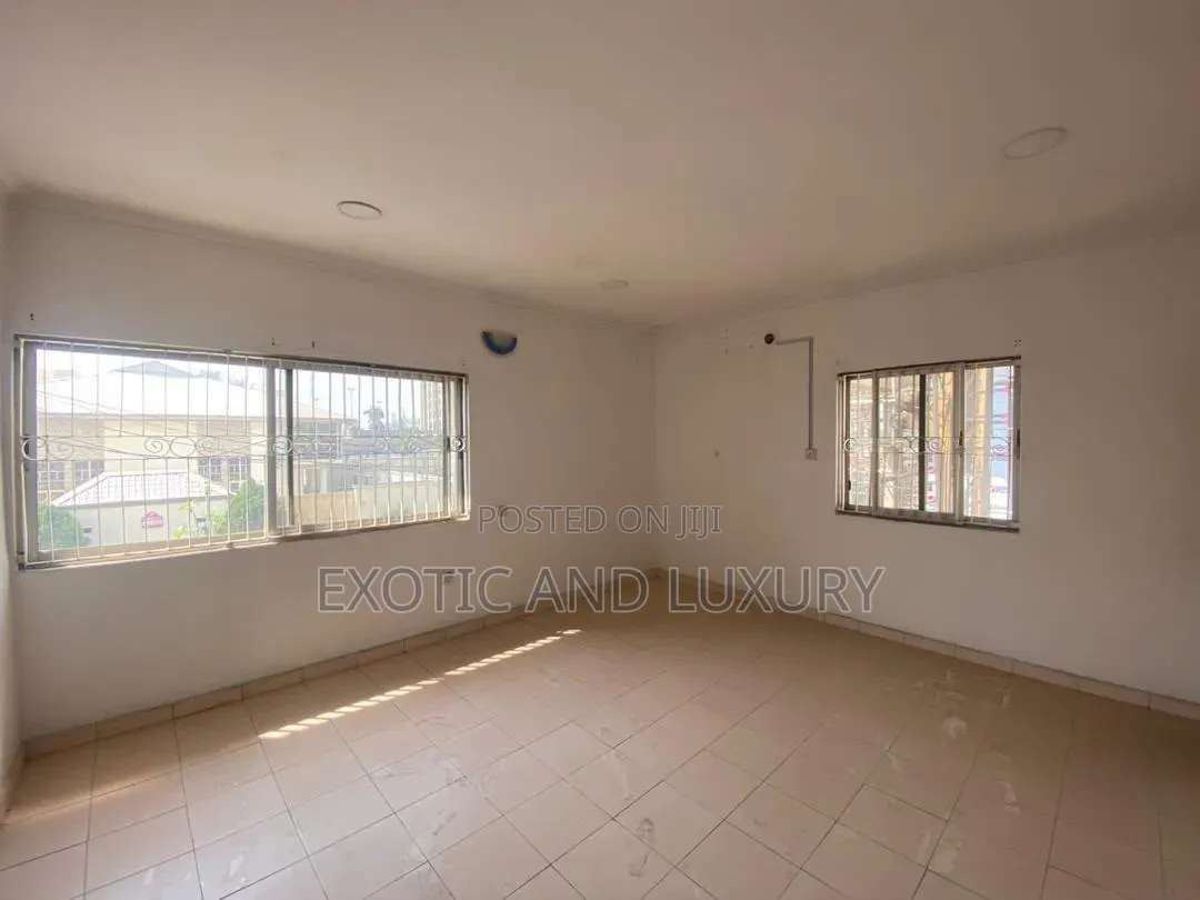 5bdrm Duplex in Lasode Crescent, Victoria Island Extension for sale in Victoria Island Extension