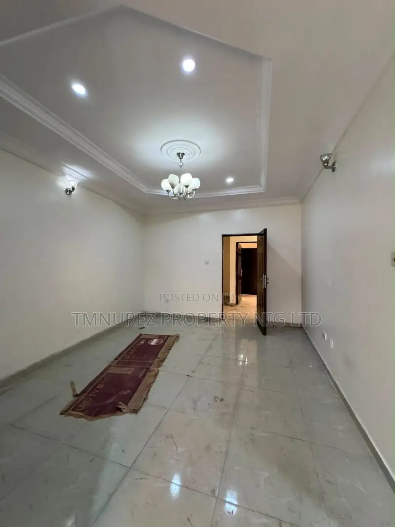 4bdrm Duplex in Surulere for sale in Surulere