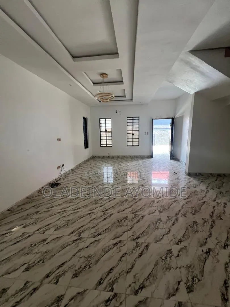4bdrm Duplex in Abraham Adesanya Estate for rent in Abraham Adesanya Estate
