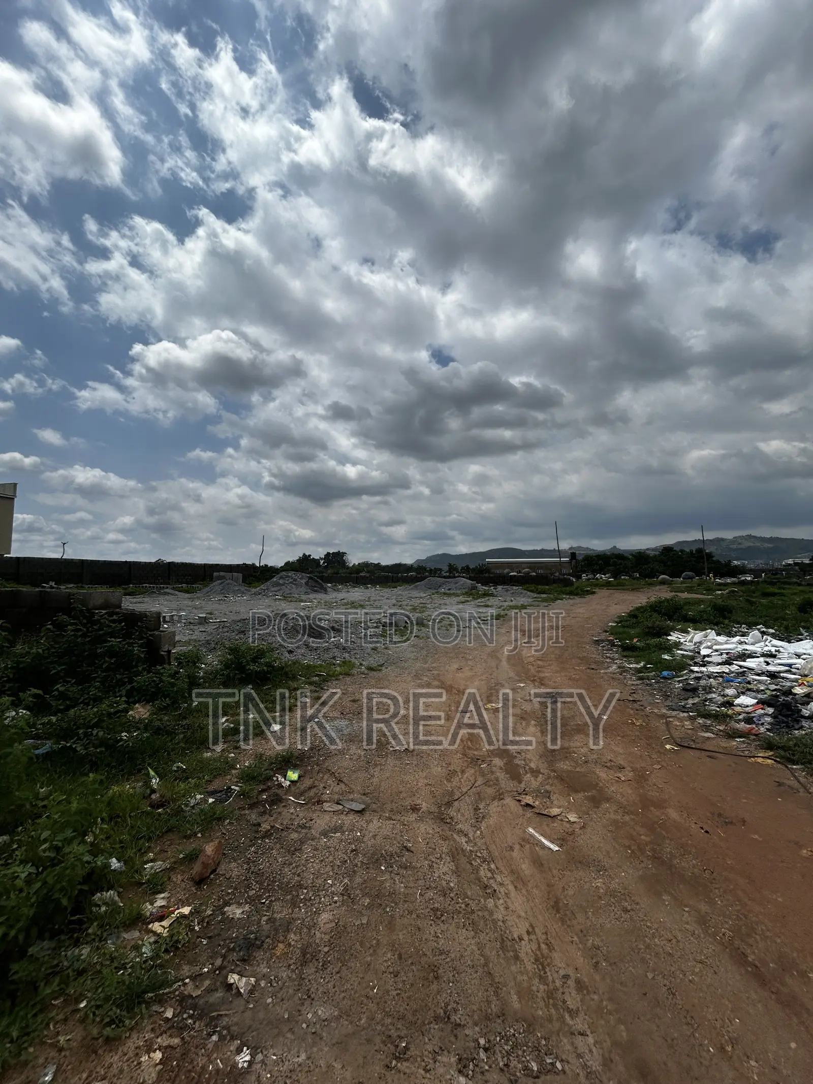 Estate Plots  for Sale in Idu Near Train Station in Idu