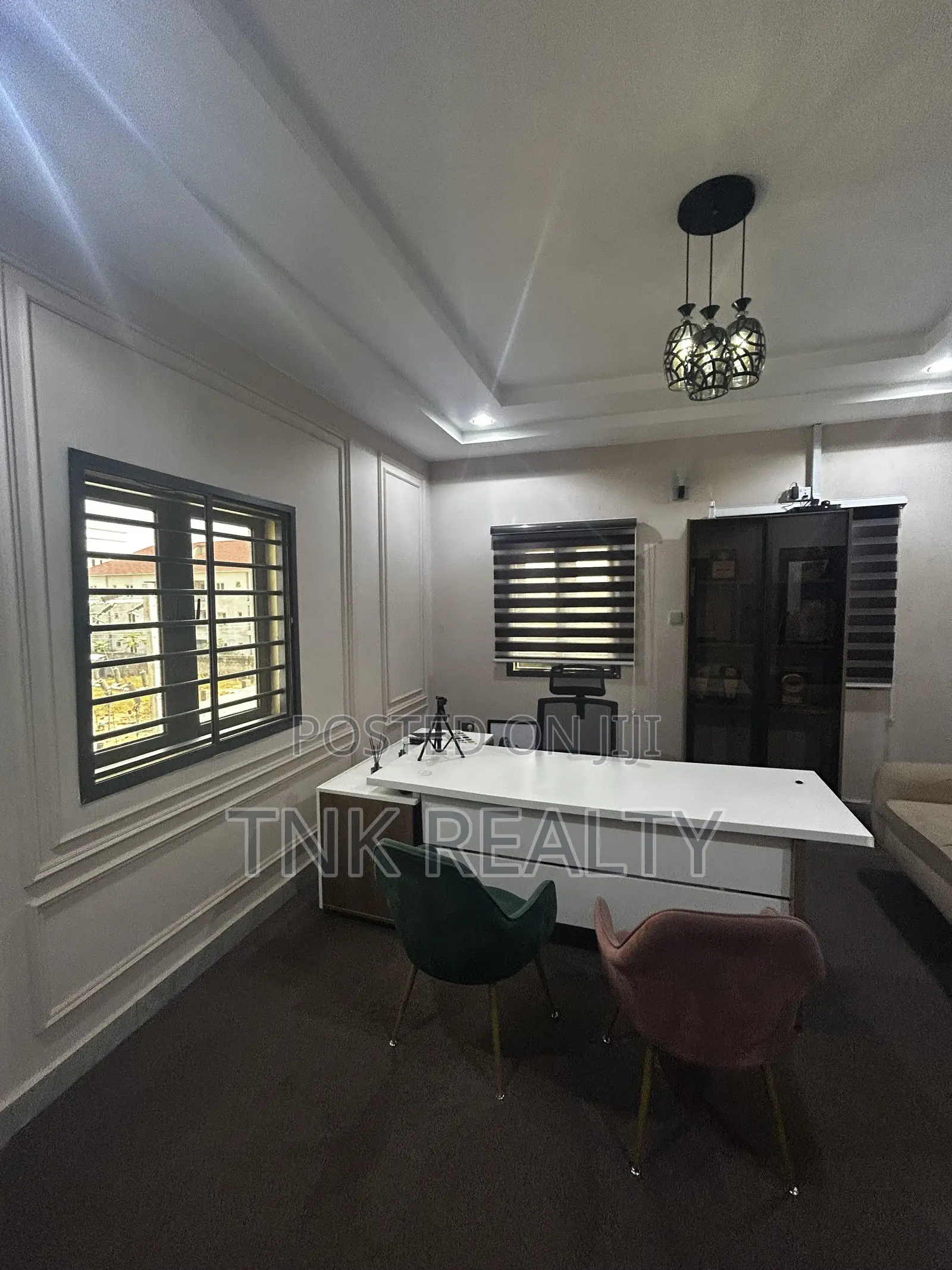 Semi Furnished 3bedroom Apartment for Sale in Jahi