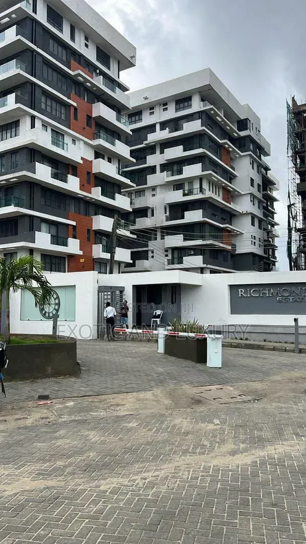 3bdrm Penthouse in Lekki for sale in Lekki Phase 1