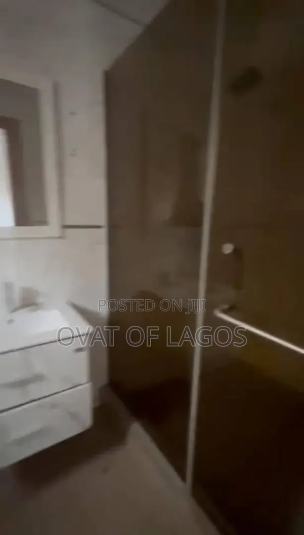 3bdrm Duplex in Ikota for rent in Ikota